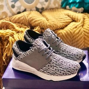 Madden Girl Airratic Sneakers